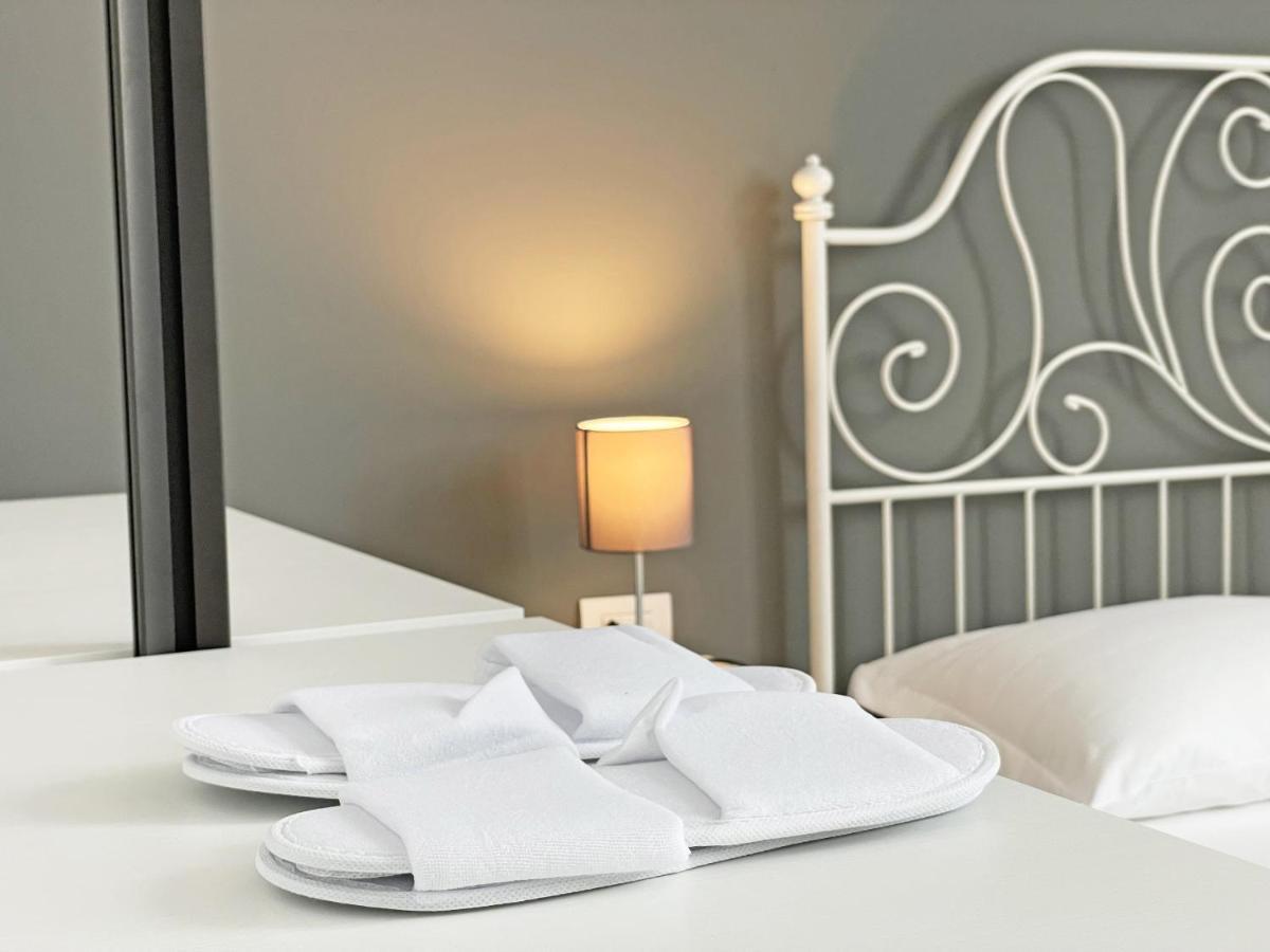 "La Portineria" Charming Apartment Old Town Como Lake Екстериор снимка