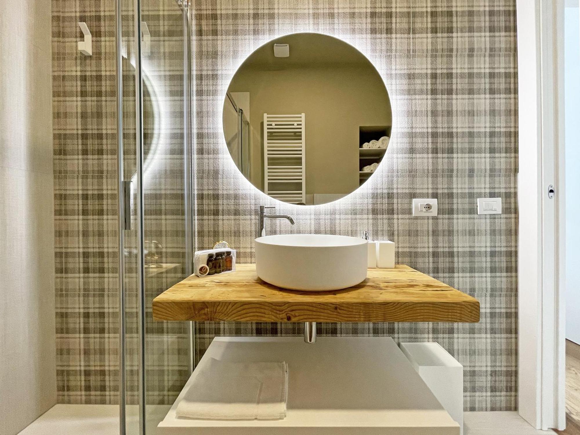 "La Portineria" Charming Apartment Old Town Como Lake Екстериор снимка